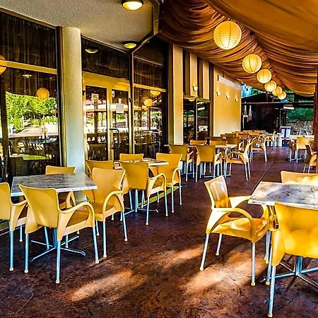 Havana Hotel Warna